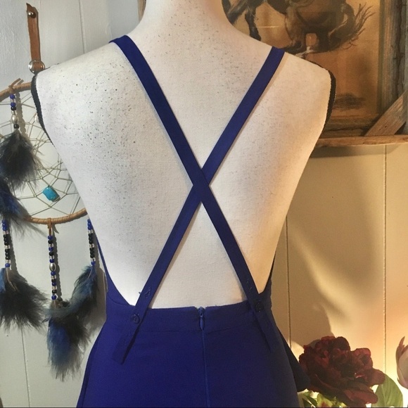 Nameless backless dress - Picture 5 of 8